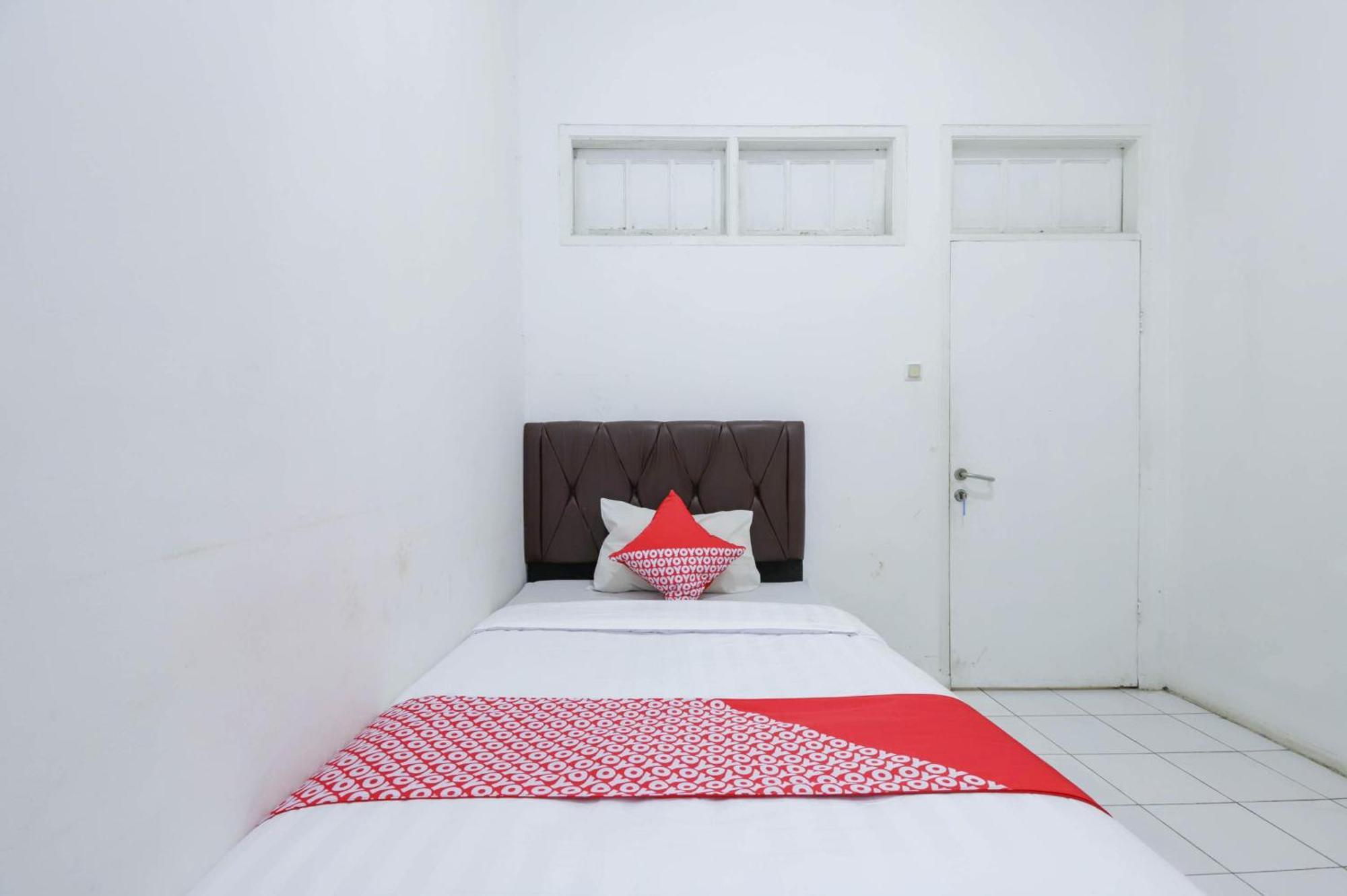 Oyo 1111 Pasar Baru Inn Jakarta Ngoại thất bức ảnh