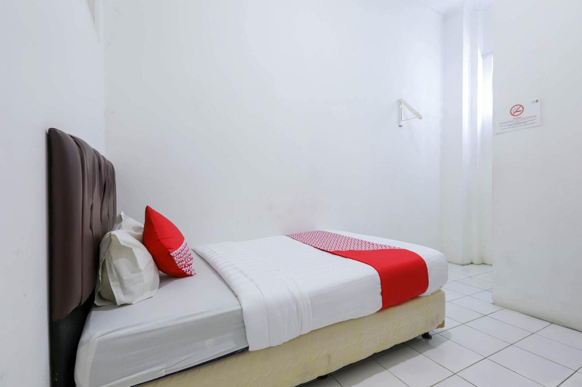 Oyo 1111 Pasar Baru Inn Jakarta Ngoại thất bức ảnh