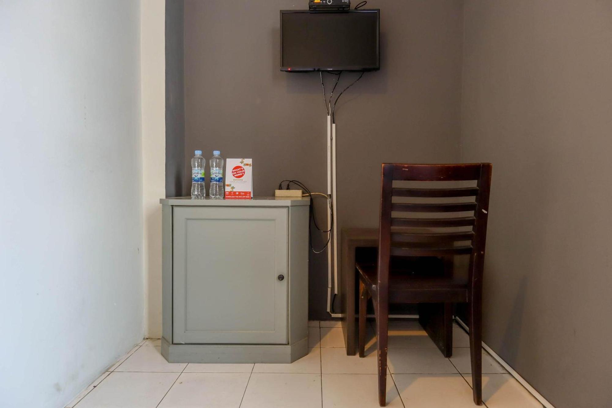 Oyo 1111 Pasar Baru Inn Jakarta Ngoại thất bức ảnh