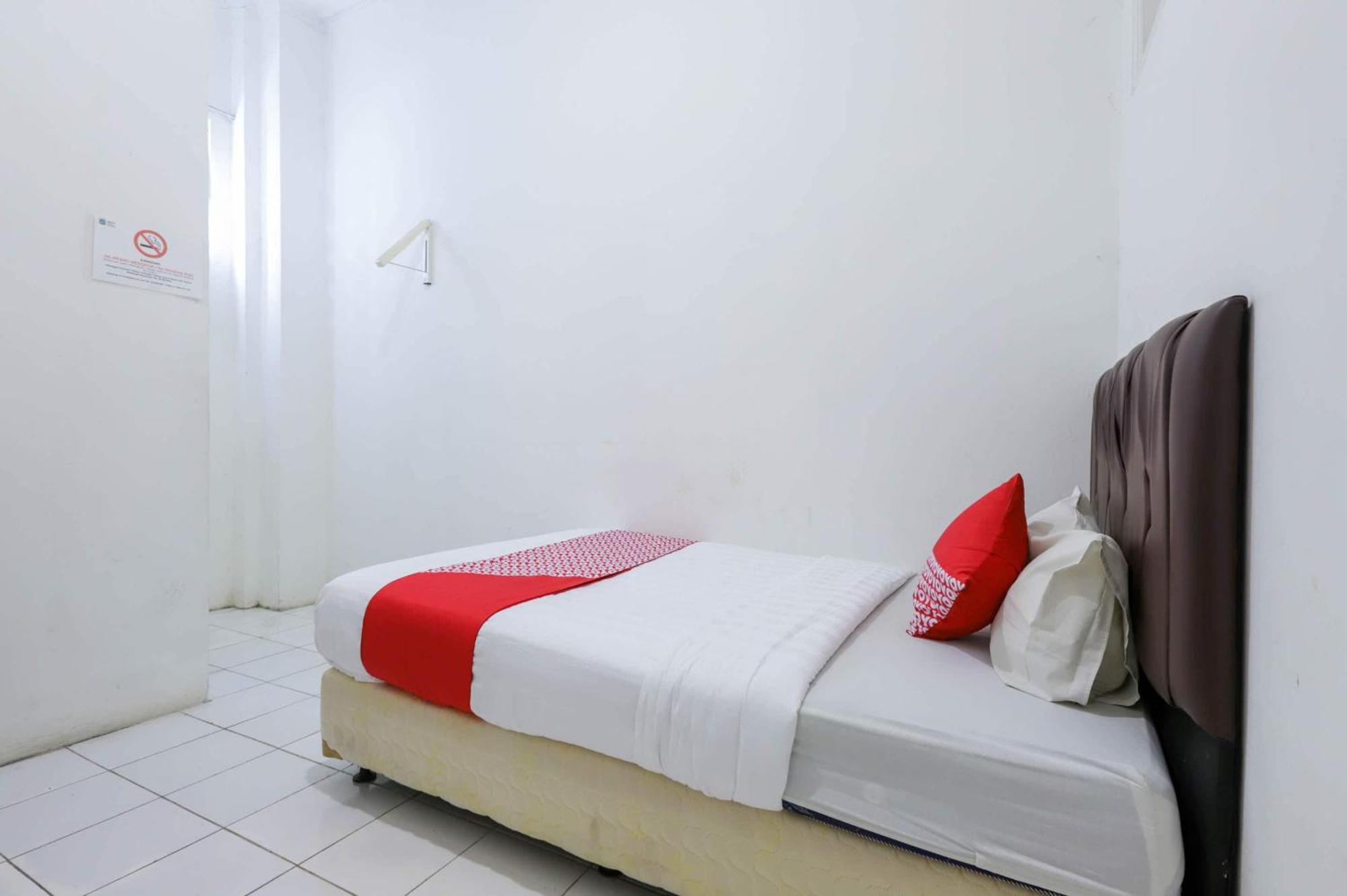 Oyo 1111 Pasar Baru Inn Jakarta Ngoại thất bức ảnh
