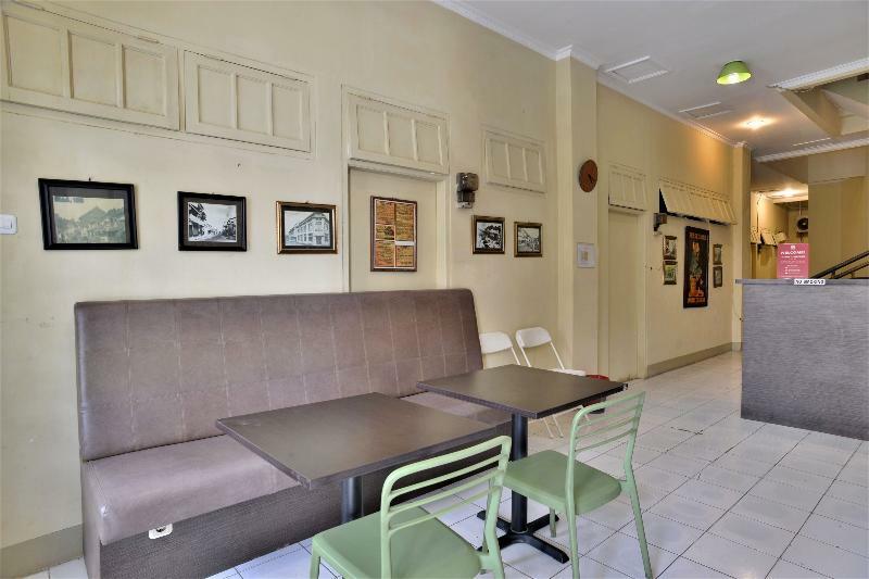 Oyo 1111 Pasar Baru Inn Jakarta Ngoại thất bức ảnh